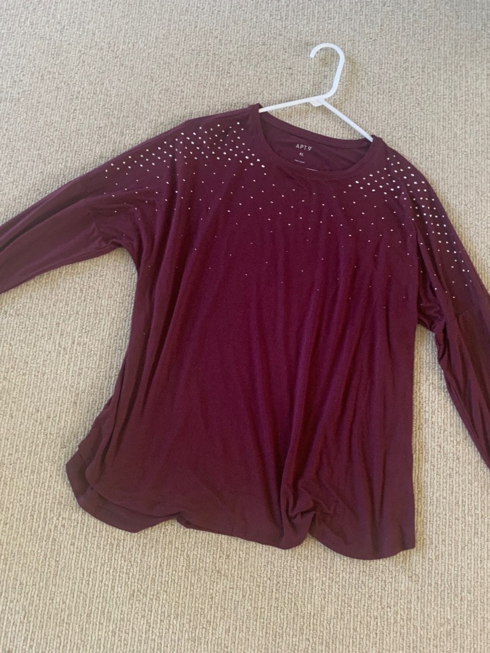 New Apt 9 women’s top bejeweled silver